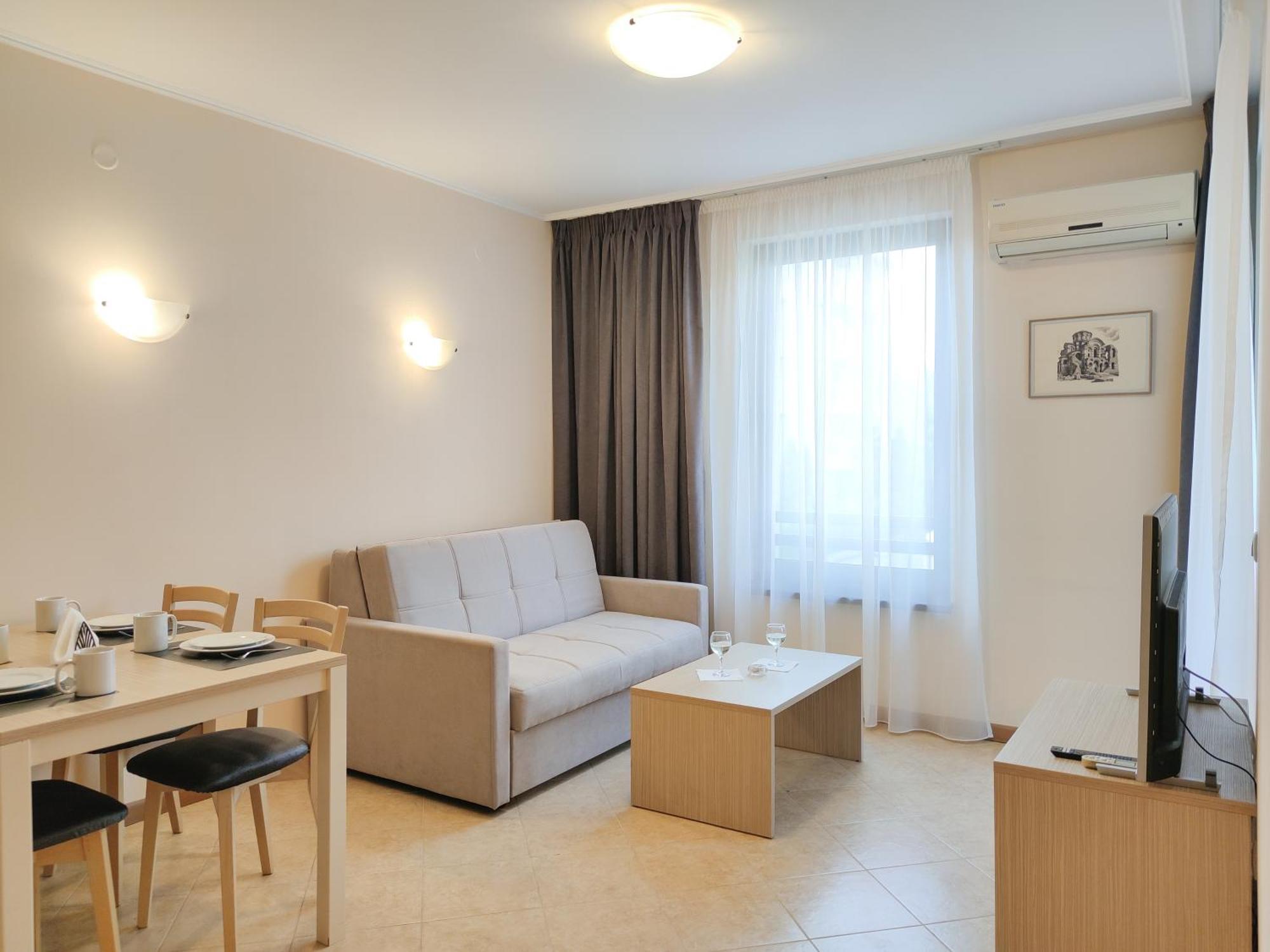 Royal Sun Holiday Apartments ซันนีบีช ภายนอก รูปภาพ
