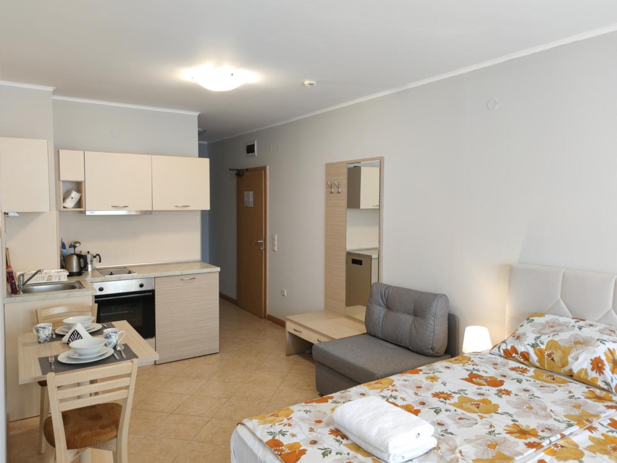 Royal Sun Holiday Apartments ซันนีบีช ภายนอก รูปภาพ